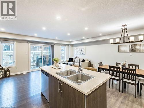 98 Crafter Crescent, Stoney Creek, ON - Indoor Photo Showing Other Room