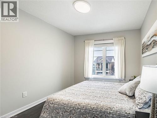 98 Crafter Crescent, Stoney Creek, ON - Indoor Photo Showing Bedroom