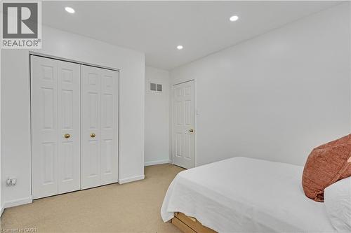 1180 Mississauga Valley Boulevard Unit# 4, Mississauga, ON - Indoor Photo Showing Bedroom