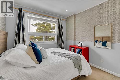 1180 Mississauga Valley Boulevard Unit# 4, Mississauga, ON - Indoor Photo Showing Bedroom