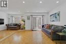 1180 Mississauga Valley Boulevard Unit# 4, Mississauga, ON  - Indoor Photo Showing Living Room 