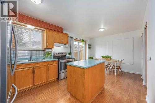 639 Stacy Court, Sarnia, ON - Indoor Photo Showing Kitchen With Double Sink