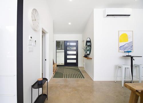 Hall d'entrée/Vestibule - 57 Ch. Du Poisson-Blanc, Notre-Dame-Du-Laus, QC - Indoor Photo Showing Other Room