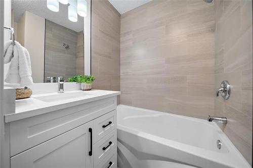 563 Matheson Ave, Winnipeg, MB 