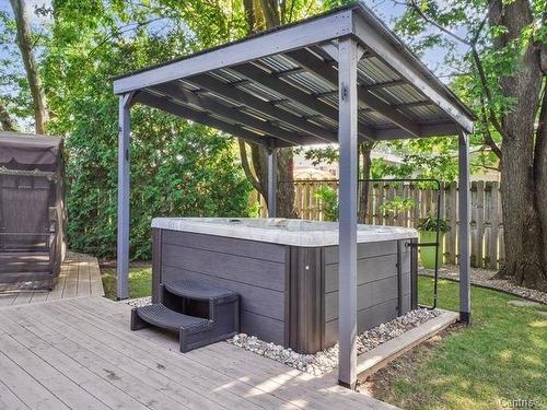 Spa - 111 Rue Jubilee, Longueuil (Greenfield Park), QC - Outdoor With Deck Patio Veranda