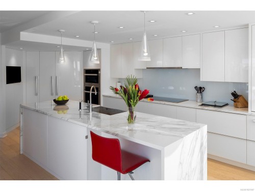 606-1234 Wharf St, Victoria, BC - Indoor Photo Showing Kitchen With Upgraded Kitchen