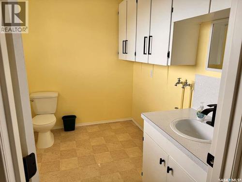 100B Lakeshore Drive, Wee Too Beach, SK - Indoor Photo Showing Bathroom