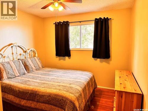 100B Lakeshore Drive, Wee Too Beach, SK - Indoor Photo Showing Bedroom