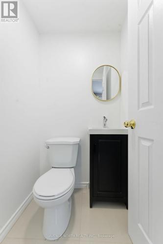923 Pinecrest Road, Ottawa, ON - Indoor Photo Showing Bathroom