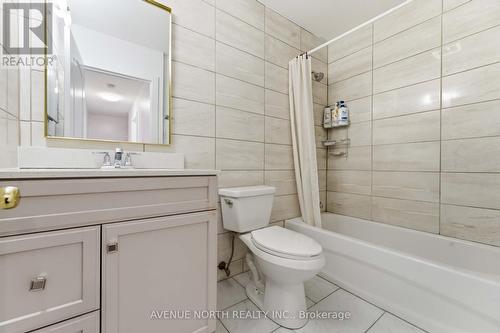 923 Pinecrest Road, Ottawa, ON - Indoor Photo Showing Bathroom