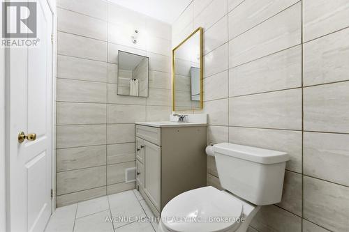 923 Pinecrest Road, Ottawa, ON - Indoor Photo Showing Bathroom
