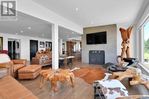20214 County Rd 2 Road, South Glengarry, ON - Indoor Photo Showing Living Room With Fireplace