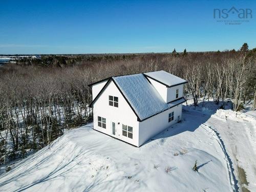 8 Five Rivers Drive, White Point, NS 