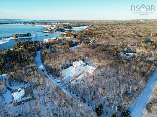 8 Five Rivers Drive, White Point, NS 