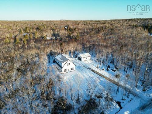 8 Five Rivers Drive, White Point, NS 