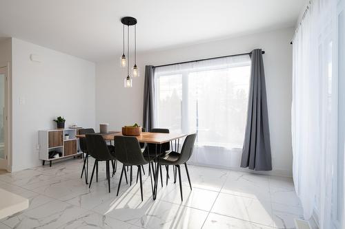 Salle à manger - 13359Z Boul. Gouin O., Montréal (Pierrefonds-Roxboro), QC 