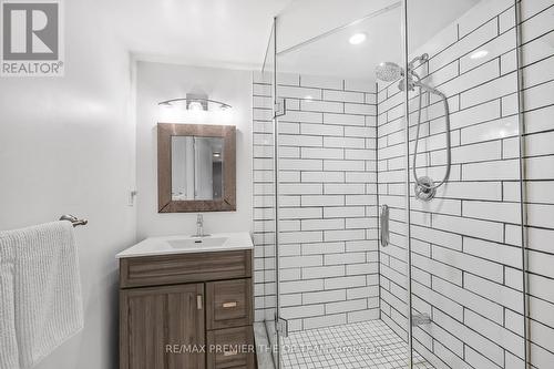 223 Landsbridge Street, Caledon, ON - Indoor Photo Showing Bathroom