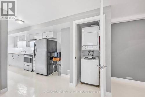 223 Landsbridge Street, Caledon, ON - Indoor Photo Showing Kitchen