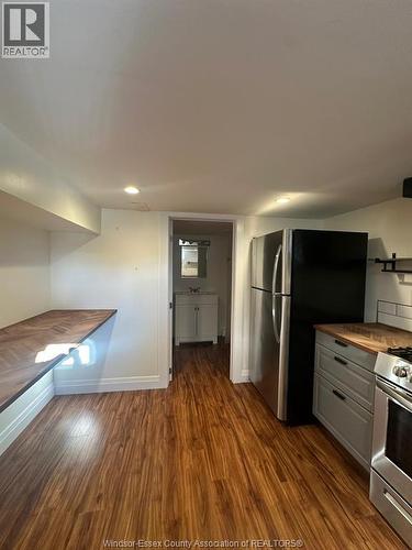4132 Mount Royal Unit# Lower, Windsor, ON - Indoor Photo Showing Kitchen