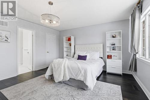 18 Abbott Avenue, Aurora, ON - Indoor Photo Showing Bedroom