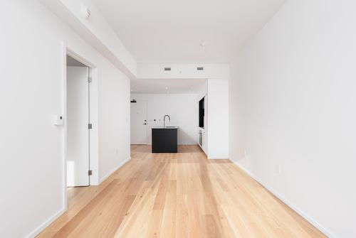 Salon - 305-585 Av. Glengarry, Mont-Royal, QC - Indoor Photo Showing Other Room