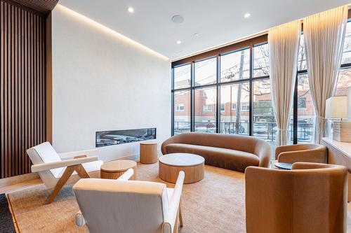 Salle communautaire - 305-585 Av. Glengarry, Mont-Royal, QC - Indoor