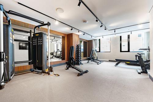 Salle d'exercice - 305-585 Av. Glengarry, Mont-Royal, QC - Indoor Photo Showing Gym Room