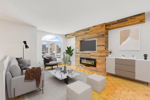 Salon - 471 Rue Pilon, Vaudreuil-Dorion, QC - Indoor Photo Showing Living Room With Fireplace