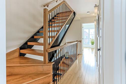 Escalier - 1760 Rue Des Francs-Bourgeois, Boisbriand, QC 