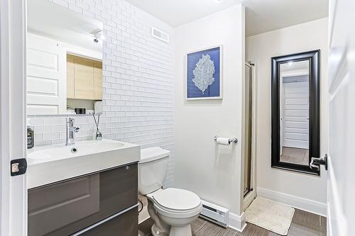 Salle de bains - 1760 Rue Des Francs-Bourgeois, Boisbriand, QC 