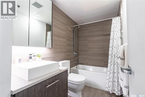 303 490 2Nd Avenue, Saskatoon, SK - Indoor Photo Showing Bathroom