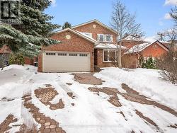 3 LARKSONG COURT  Toronto, ON M4A 2T5