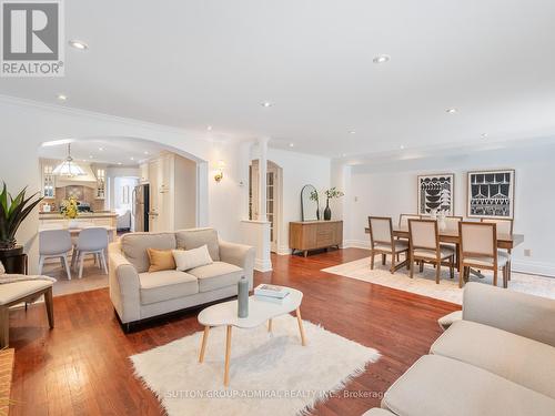 3 Larksong Court, Toronto, ON - Indoor Photo Showing Living Room