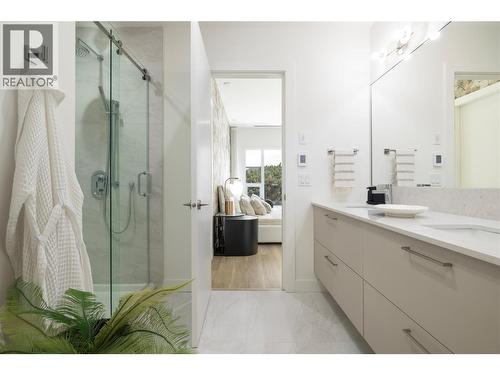 3313 Watt Road, Kelowna, BC - Indoor Photo Showing Bathroom