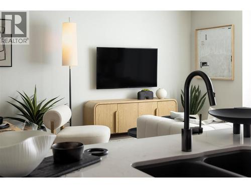 3313 Watt Road, Kelowna, BC - Indoor