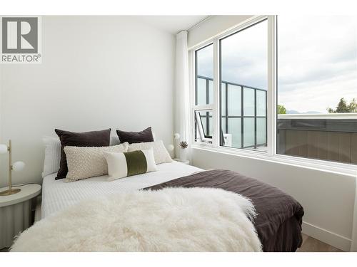 3313 Watt Road, Kelowna, BC - Indoor Photo Showing Bedroom