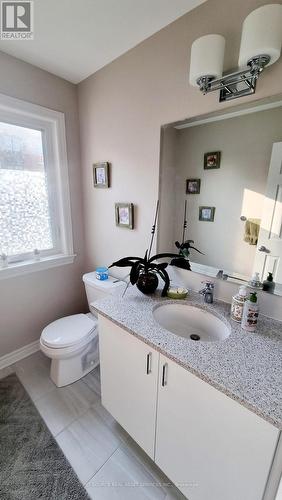 276 Pastel Way, Ottawa, ON - Indoor Photo Showing Bathroom