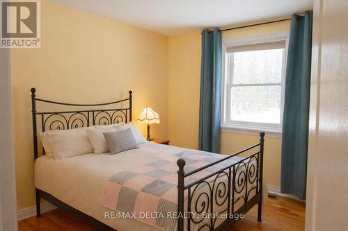 289 County Rd. 19 Road, Alfred And Plantagenet, ON - Indoor Photo Showing Bedroom