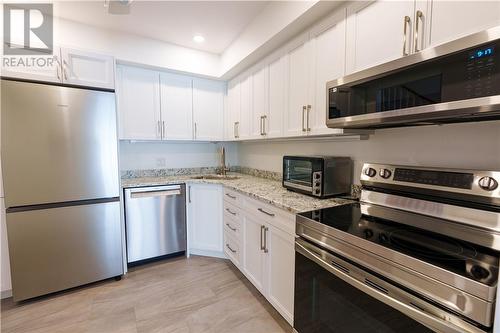 1848 Paris Street Unit# 11, Sudbury, ON - Indoor Photo Showing Kitchen