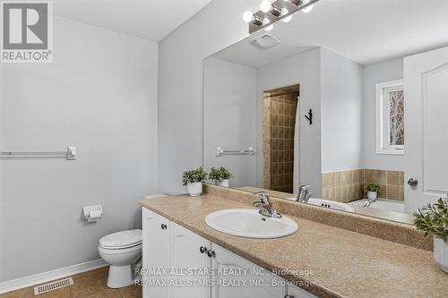 50 Cook Street, Kawartha Lakes (Lindsay), ON - Indoor Photo Showing Bathroom