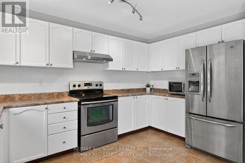 50 Cook Street, Kawartha Lakes (Lindsay), ON - Indoor Photo Showing Kitchen With Stainless Steel Kitchen
