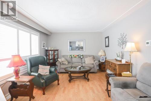 224 Doncaster Rd, Sault Ste. Marie, ON - Indoor Photo Showing Living Room