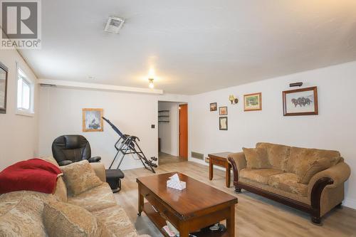 224 Doncaster Rd, Sault Ste. Marie, ON - Indoor Photo Showing Living Room
