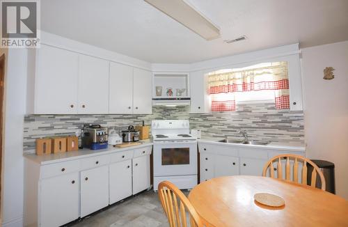 224 Doncaster Rd, Sault Ste. Marie, ON - Indoor Photo Showing Kitchen With Double Sink
