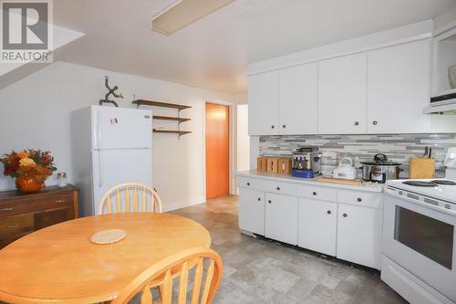 224 Doncaster Rd, Sault Ste. Marie, ON - Indoor Photo Showing Kitchen