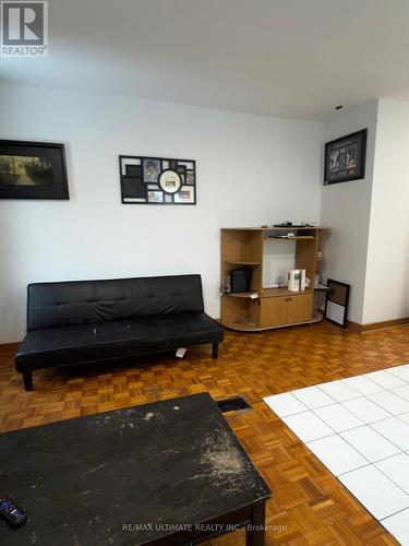 33 Shannon Street, Toronto, ON - Indoor