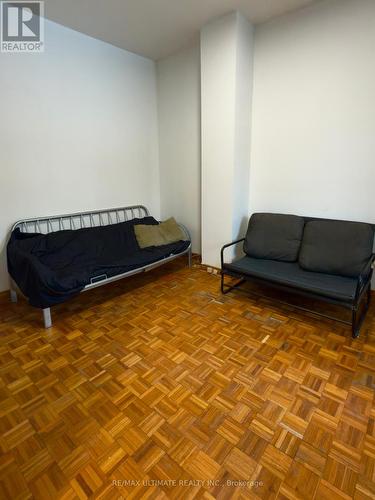 33 Shannon Street, Toronto, ON - Indoor Photo Showing Other Room