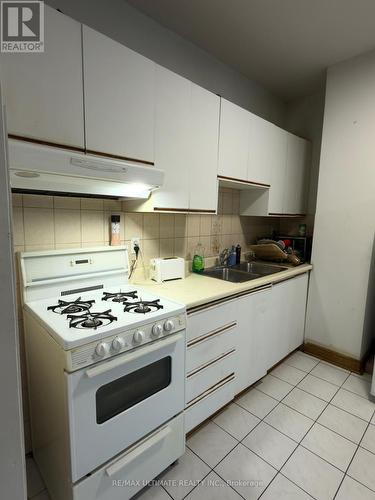 33 Shannon Street, Toronto, ON - Indoor Photo Showing Kitchen With Double Sink