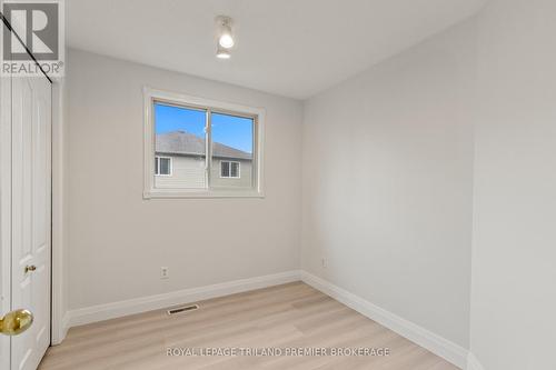 408 Brookhaven Place, London East (East A), ON - Indoor Photo Showing Other Room