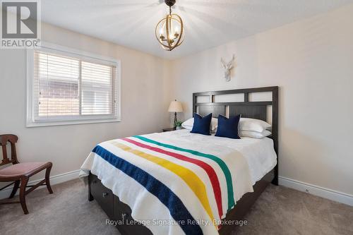 9 Wilson Street, Collingwood, ON - Indoor Photo Showing Bedroom